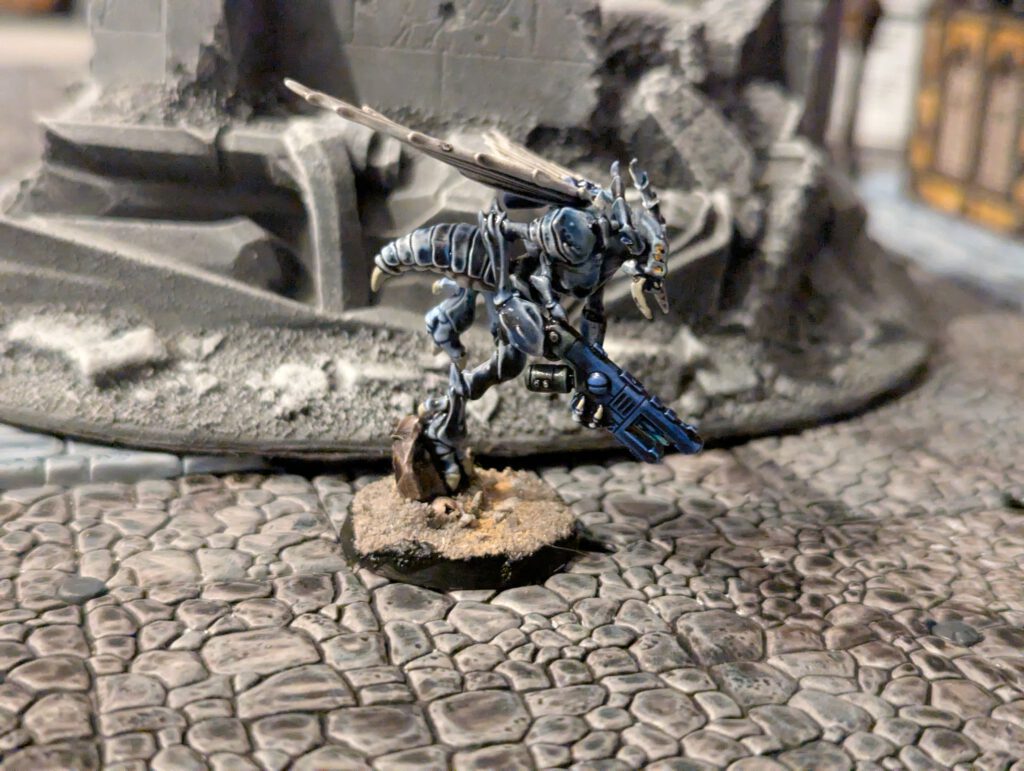 Side profile of Vespid Stingwing miniature