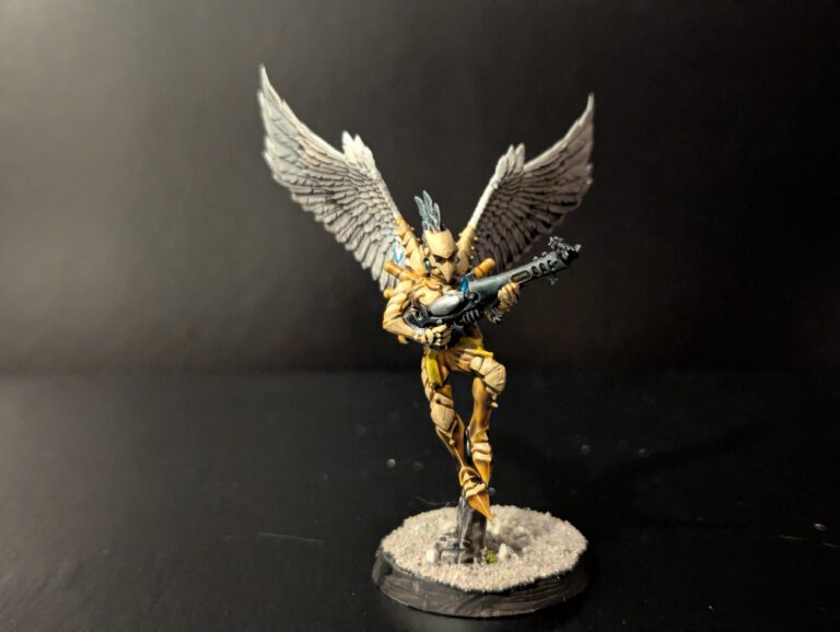 Painted Scourge aiming ranged weapon, viewed from a front angle.