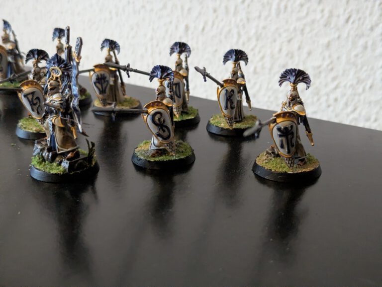 Vanari Auralan Wardens painted from the right