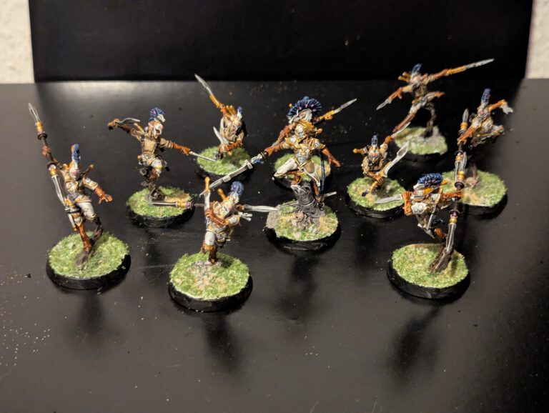 A full unit of Ydrilan Riverblades in dynamic poses with dual blades.